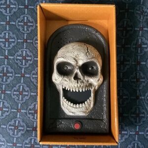Halloween Spooky Village Spooky Doorbell New with Tag  7.75”